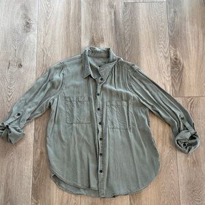 Women’s Universal Thread Olive Green Button-Down Shirt